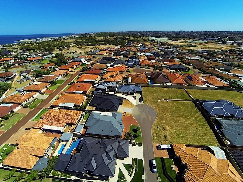 8 Dalmatia Court, Coogee WA 6166