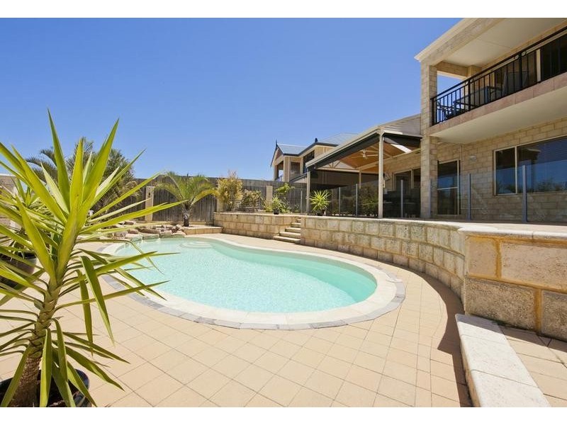 7 Lena Pass, Mindarie WA 6030