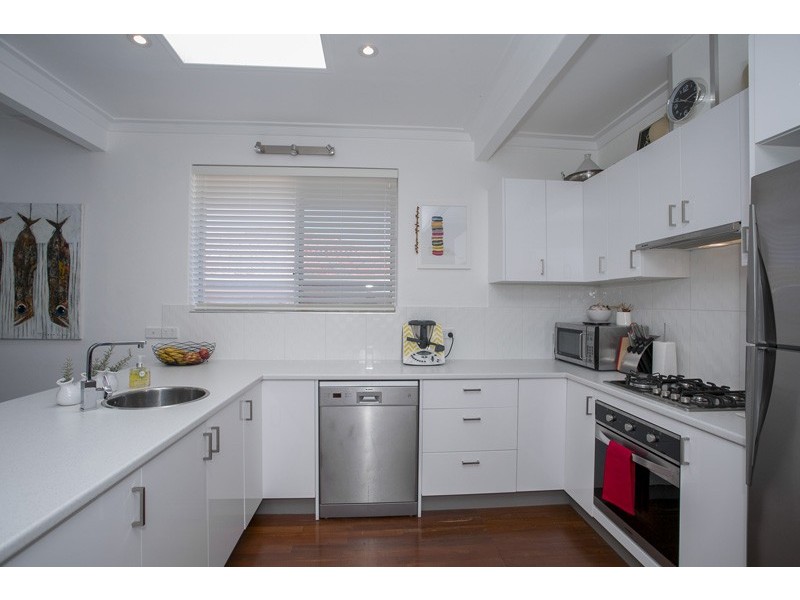 11B Jean St, Beaconsfield WA 6162