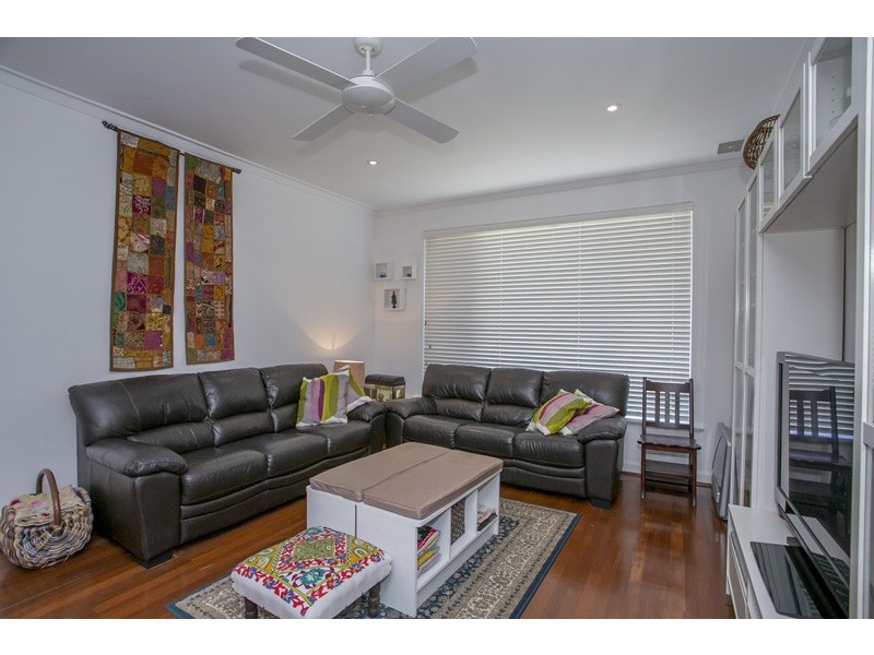 11B Jean St, Beaconsfield WA 6162