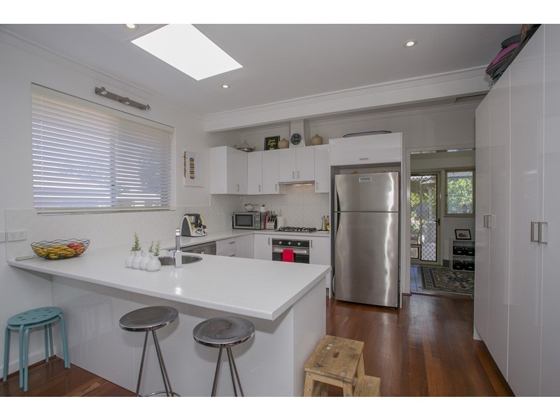 11B Jean St, Beaconsfield WA 6162