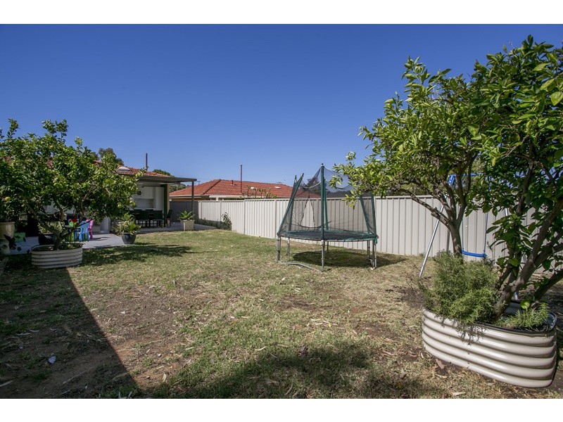 11B Jean St, Beaconsfield WA 6162