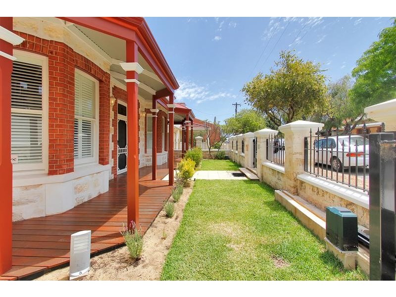15 Rose street, South Fremantle WA 6162