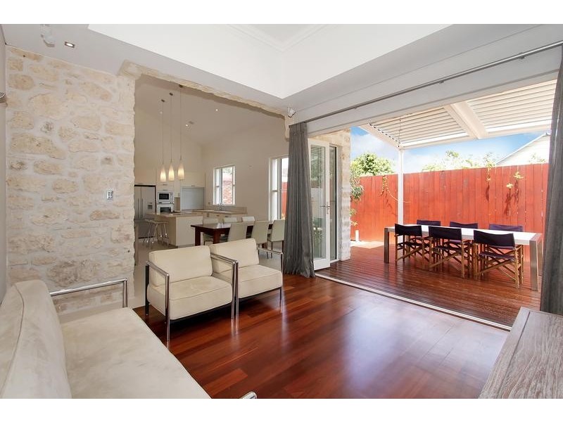 15 Rose street, South Fremantle WA 6162