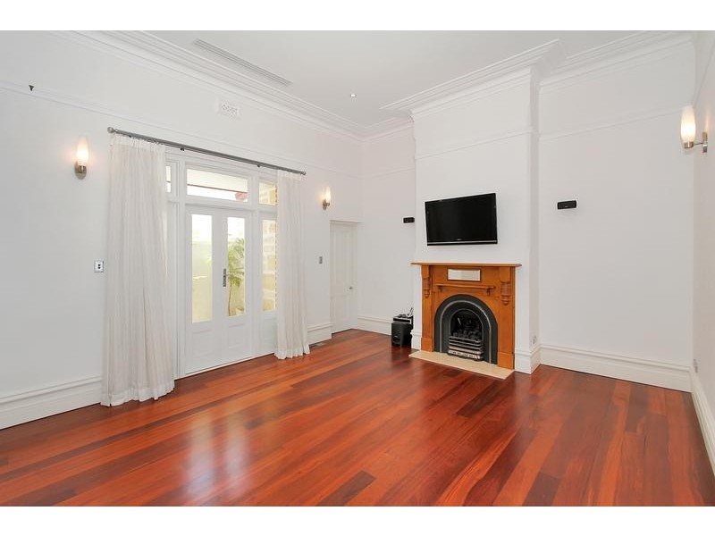 15 Rose street, South Fremantle WA 6162