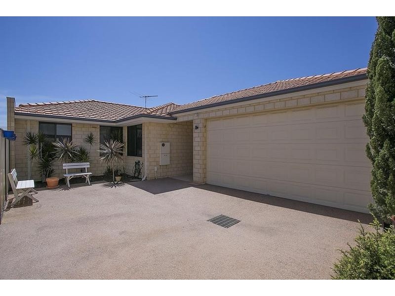 2/18 Separovich Way, Spearwood WA 6163