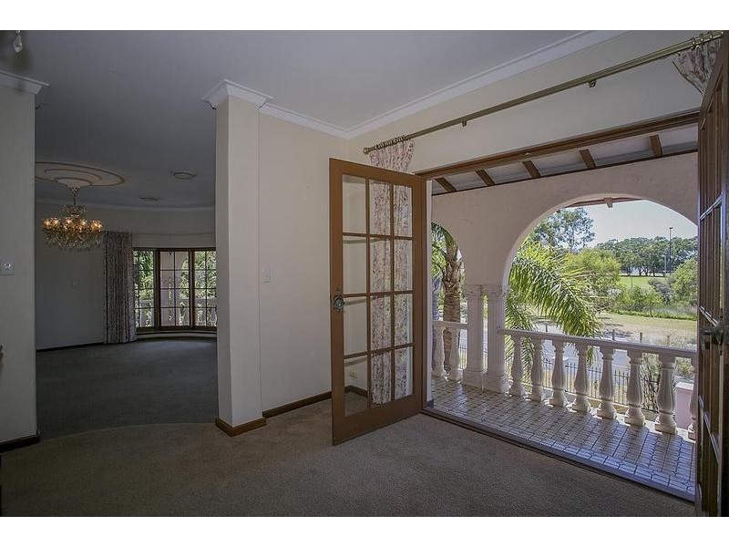 184 Burke Drive, Attadale WA 6156