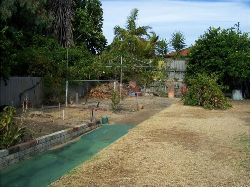 30 York, Beaconsfield WA 6162