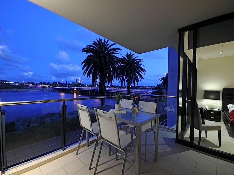 E202/70 Canning Beach Road, Applecross WA 6153
