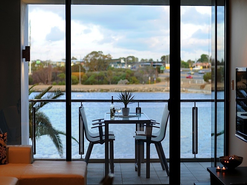 E202/70 Canning Beach Road, Applecross WA 6153