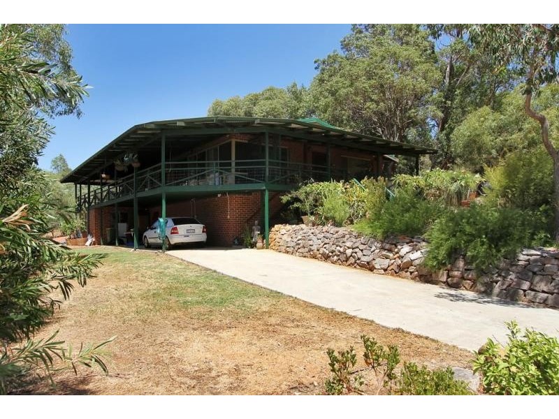 114 Amethyst Crescent, Mount Richon WA 6112