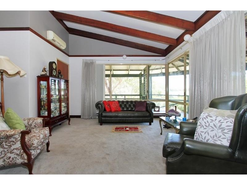 114 Amethyst Crescent, Mount Richon WA 6112
