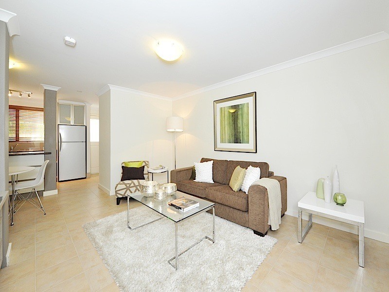 15/10 Stirling Street, Fremantle WA 6160