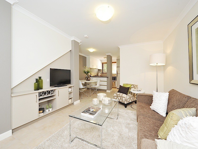 15/10 Stirling Street, Fremantle WA 6160