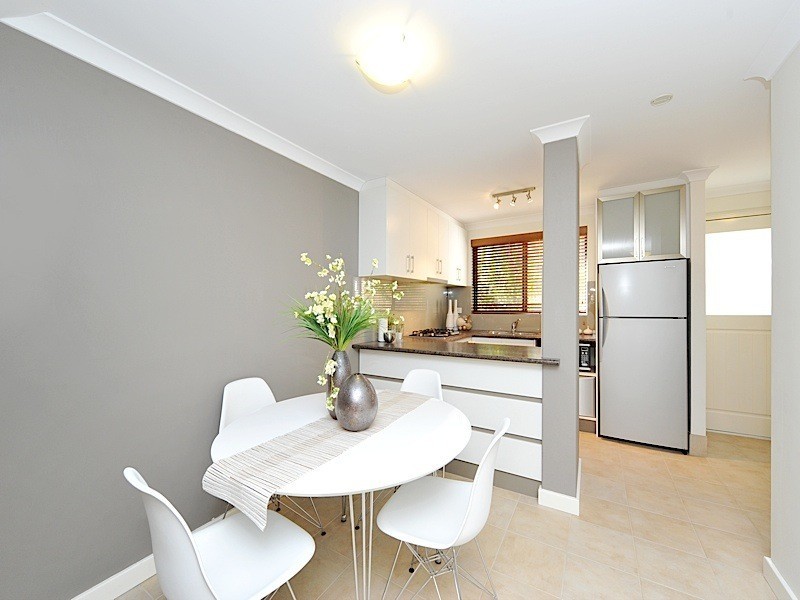 15/10 Stirling Street, Fremantle WA 6160