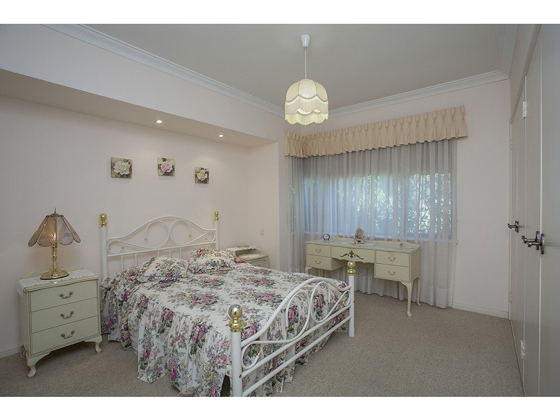 10 McCallum Crescent, Ardross WA 6153