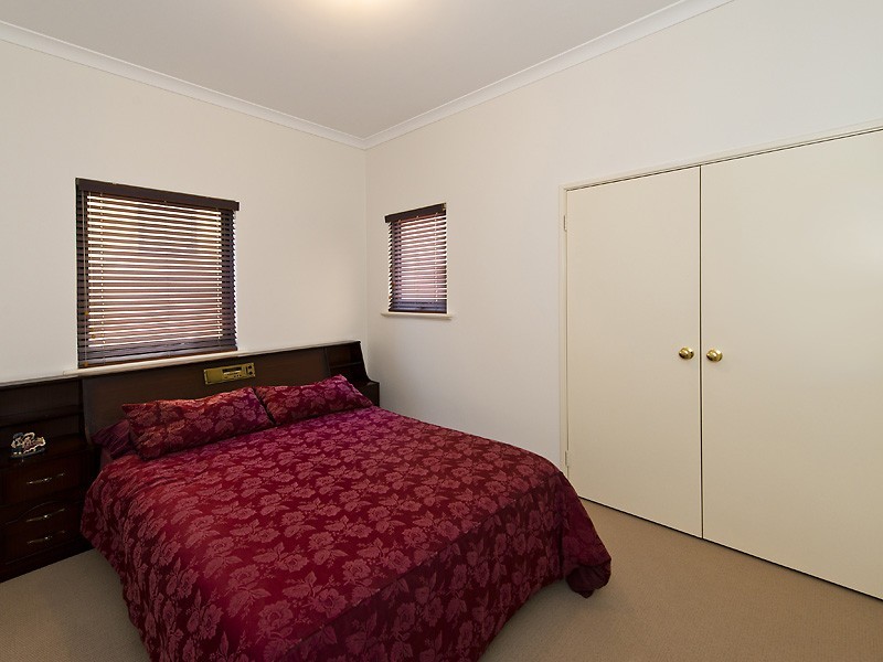 1/156 Holland Street, Fremantle WA 6160