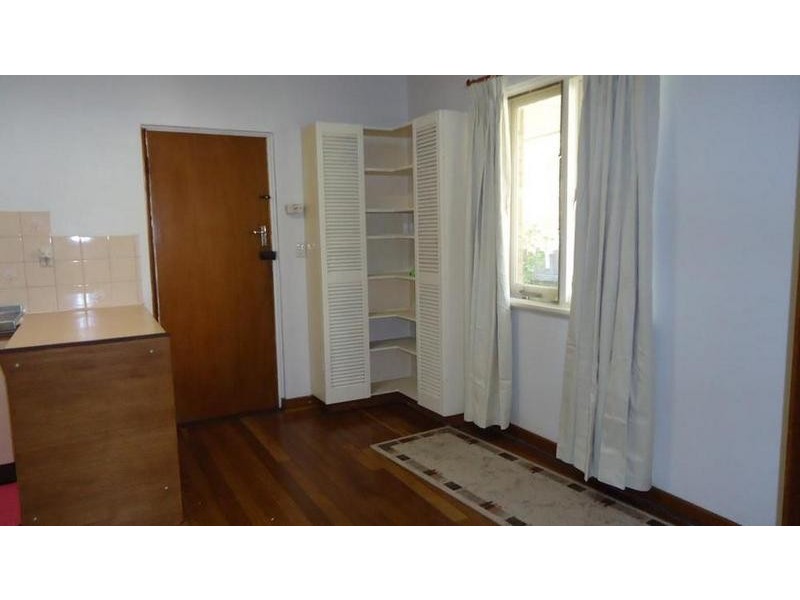 10 Windfield Road, Melville WA 6156