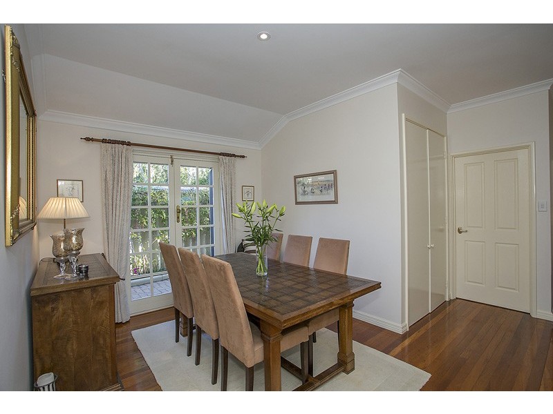 2A Doney Street, Alfred Cove WA 6154