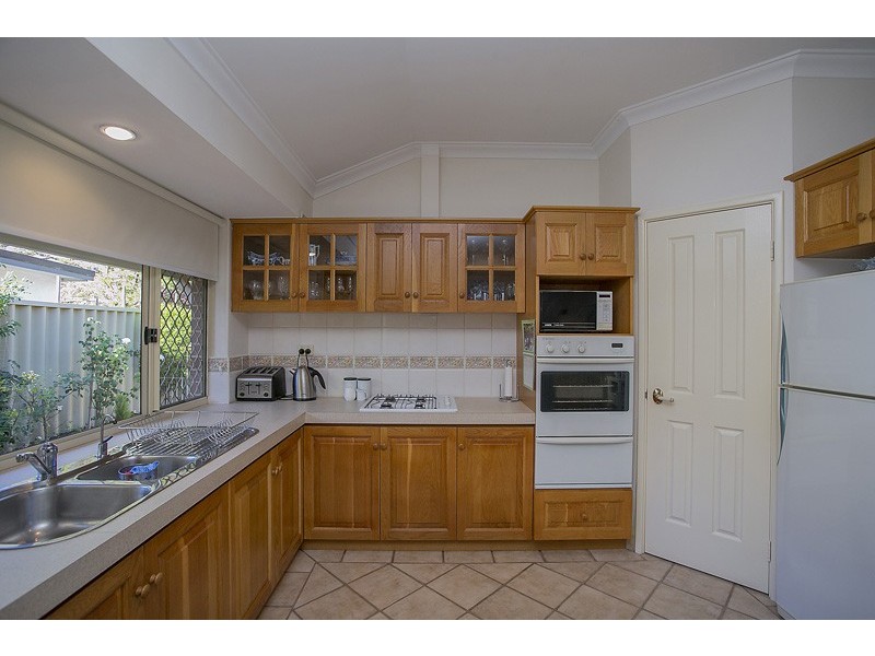 2A Doney Street, Alfred Cove WA 6154