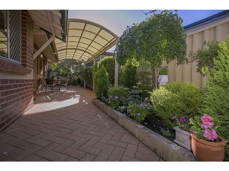 2A Doney Street, Alfred Cove WA 6154