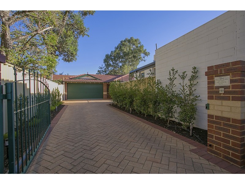 2A Doney Street, Alfred Cove WA 6154