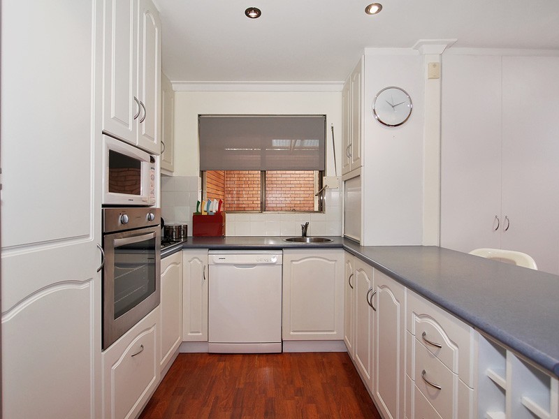 1/182 Holland Street, Fremantle WA 6160