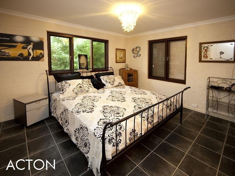 3 Leawood Crescent, Boya WA 6056