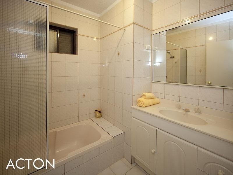 3 Leawood Crescent, Boya WA 6056
