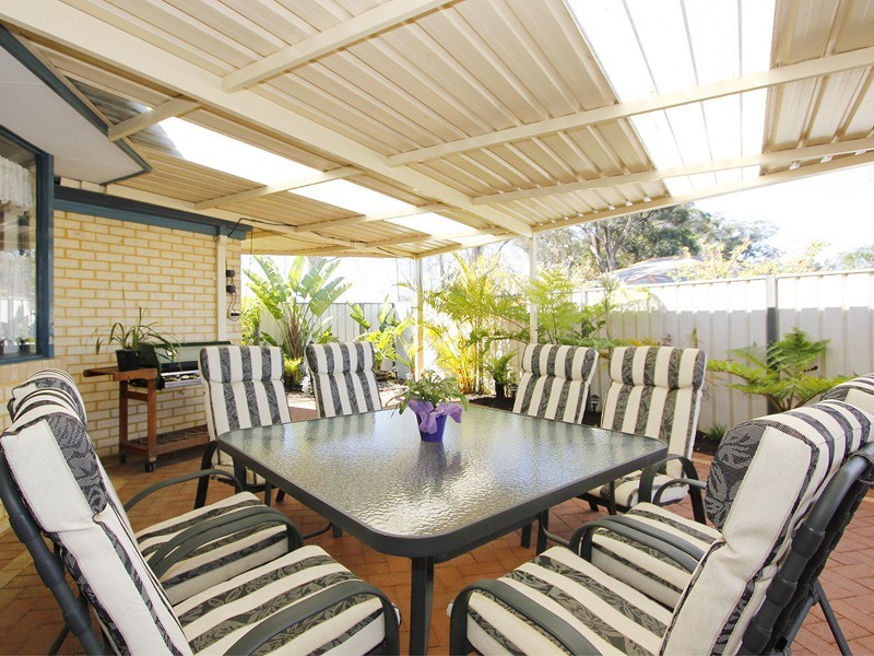 21 Peach Tree Way, Forrestfield WA 6058