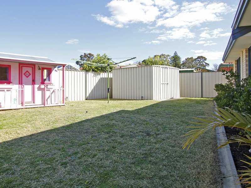21 Peach Tree Way, Forrestfield WA 6058