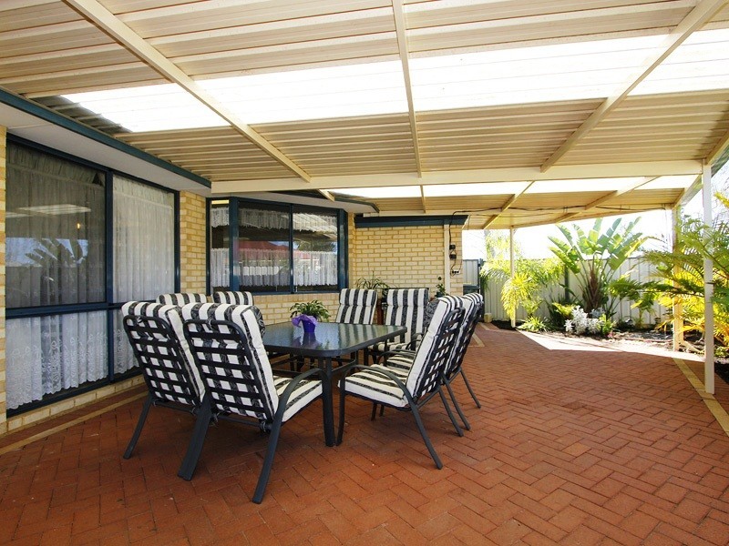 21 Peach Tree Way, Forrestfield WA 6058