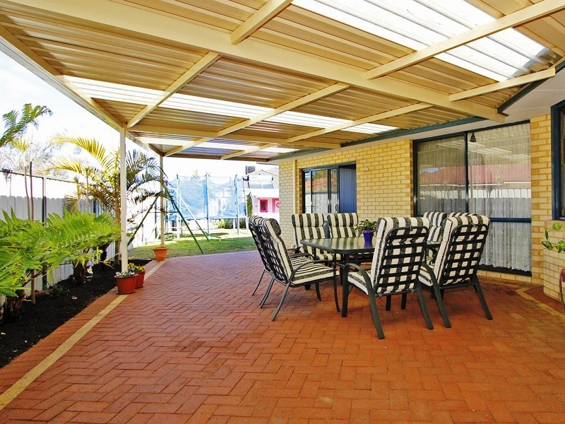 21 Peach Tree Way, Forrestfield WA 6058