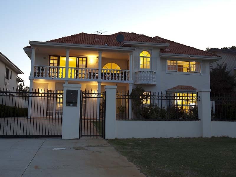 138 Burke Drive, Attadale WA 6156