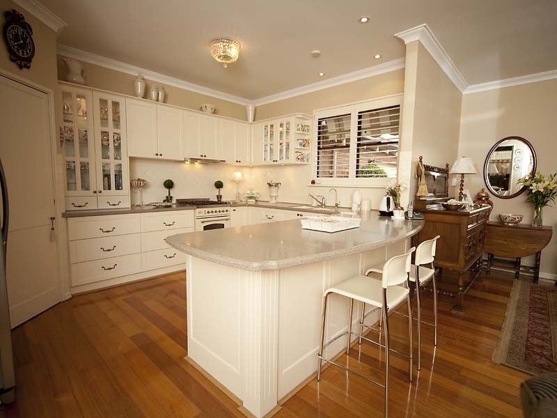 11 Riverbank Blvd, South Guildford WA 6055