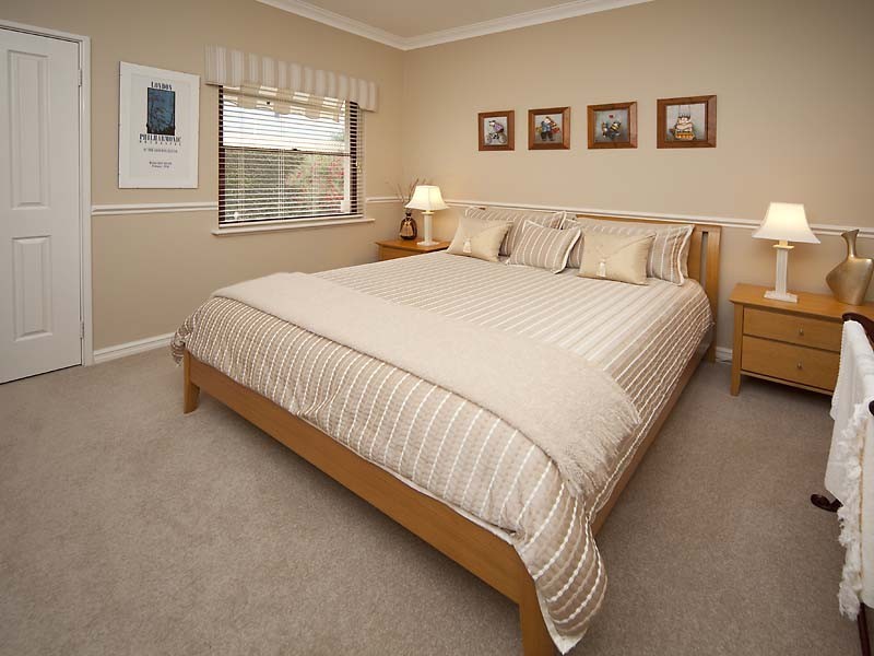 11 Riverbank Blvd, South Guildford WA 6055