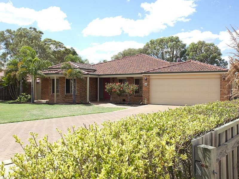 10 Riverdale Road, Helena Valley WA 6056