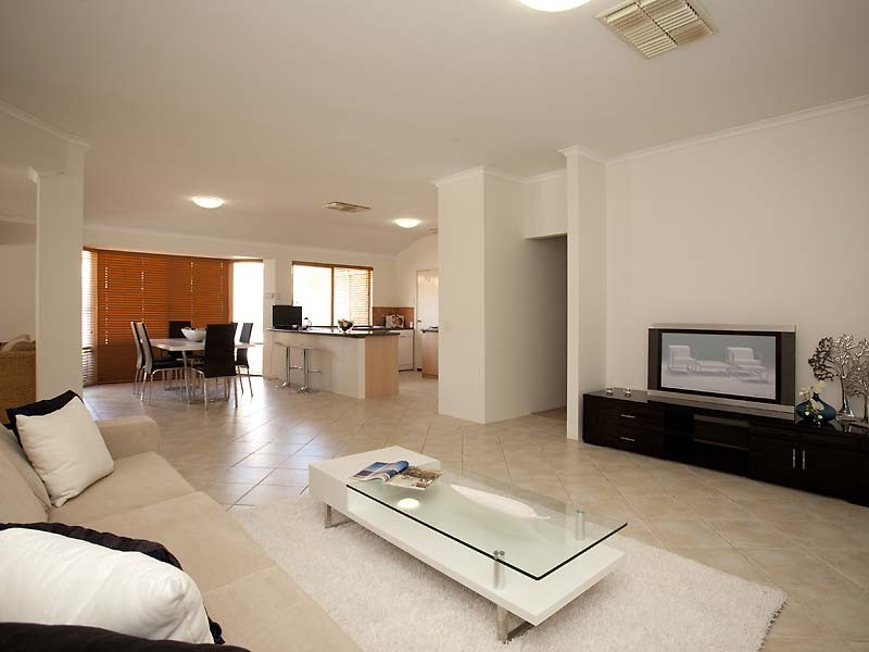 10 Riverdale Road, Helena Valley WA 6056