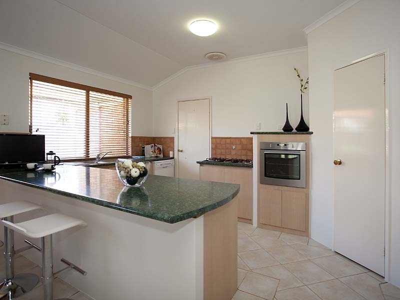 10 Riverdale Road, Helena Valley WA 6056