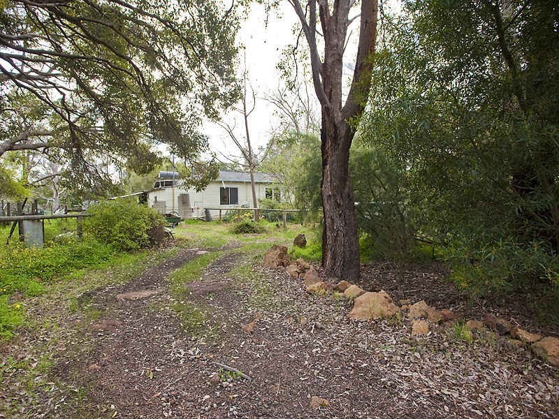 100 Boyamyne Road, Parkerville WA 6081