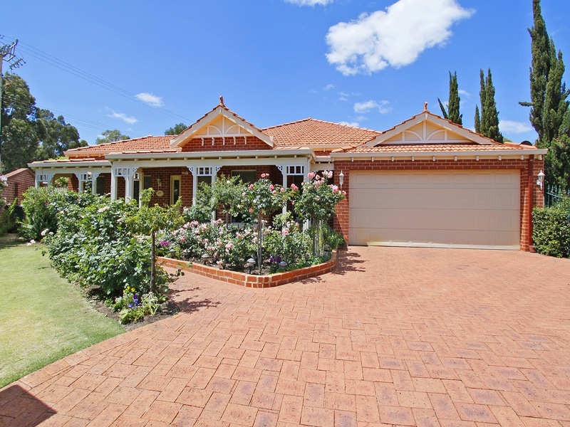 1 River Bank Blvd, South Guildford WA 6055