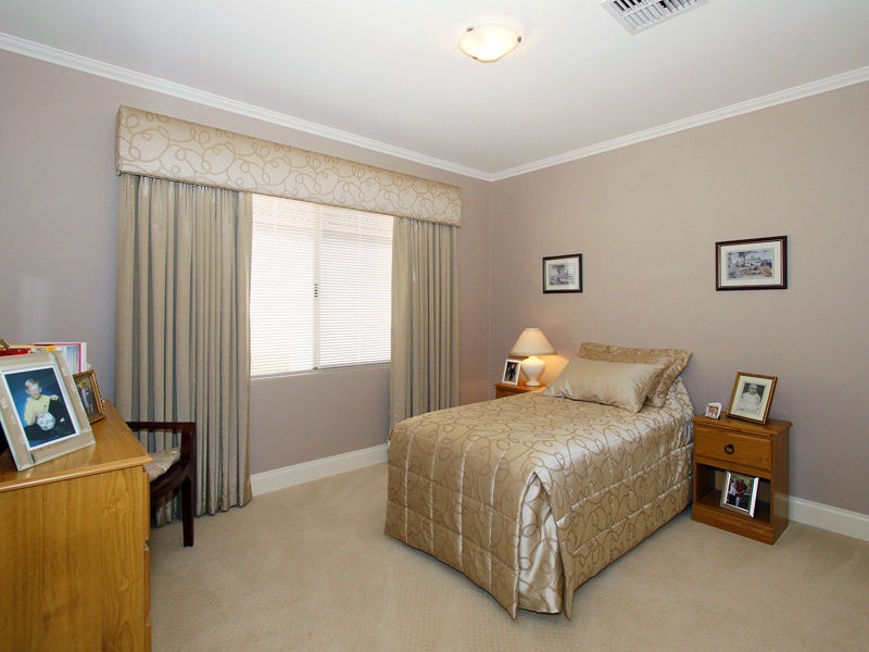 1 River Bank Blvd, South Guildford WA 6055