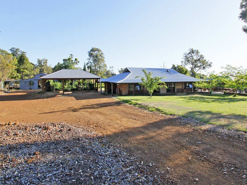 60 Reeds Road, Carmel WA 6076