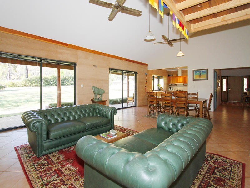 60 Reeds Road, Carmel WA 6076