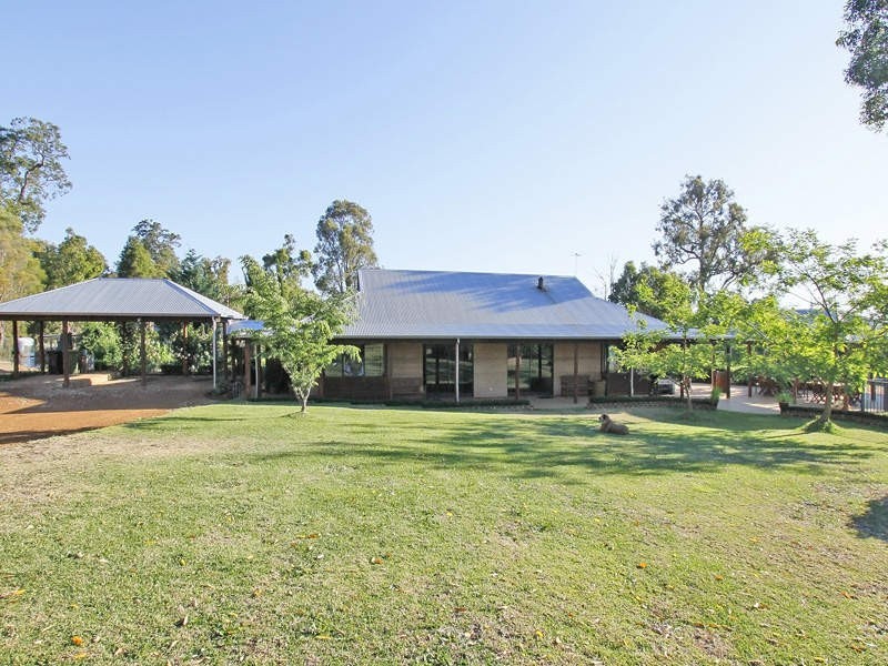 60 Reeds Road, Carmel WA 6076