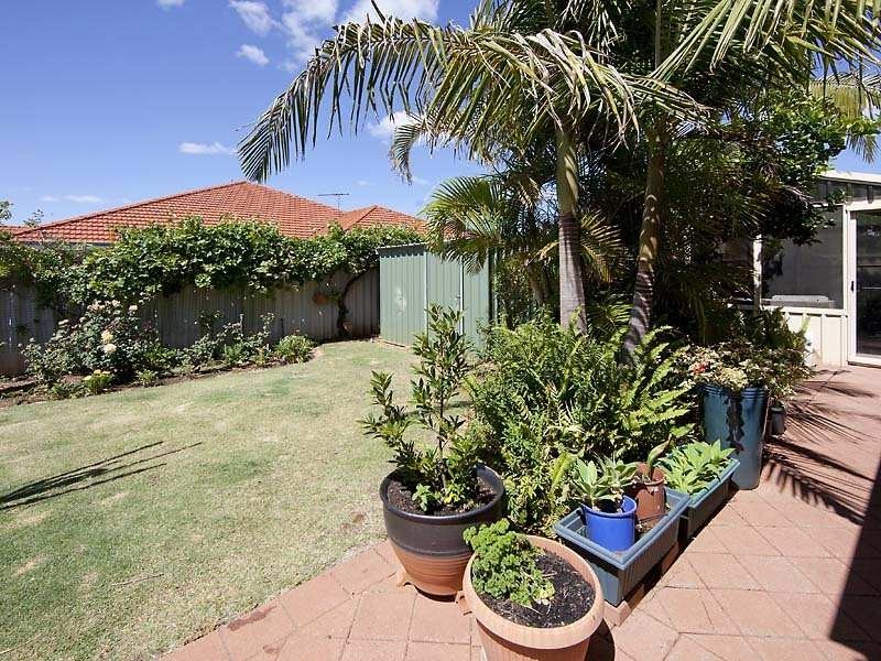 14 Houghton Close, South Guildford WA 6055