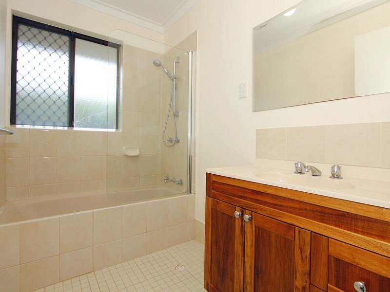 5 Gimlet Court, Forrestfield WA 6058
