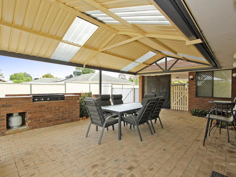 5 Gimlet Court, Forrestfield WA 6058