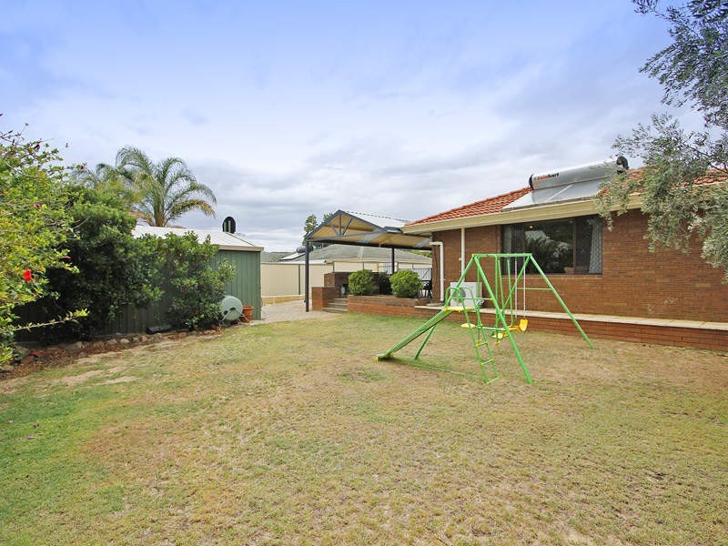 5 Gimlet Court, Forrestfield WA 6058