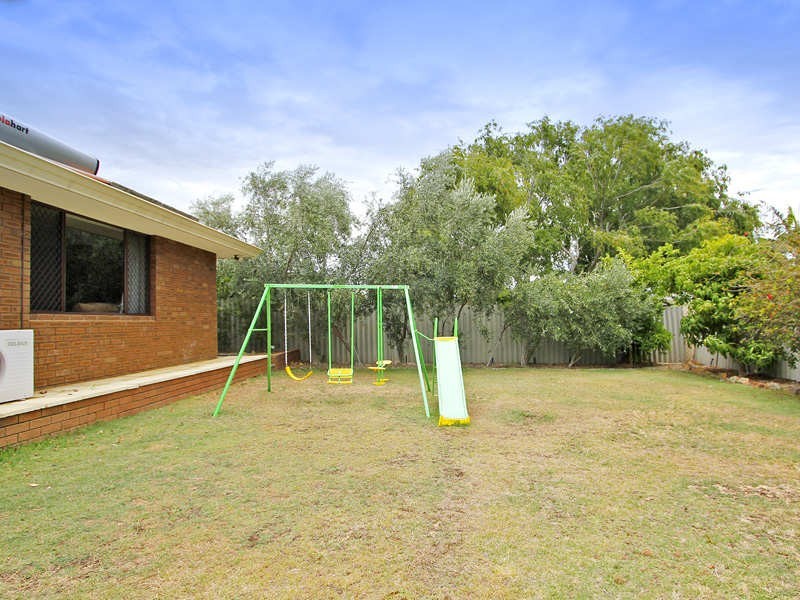 5 Gimlet Court, Forrestfield WA 6058